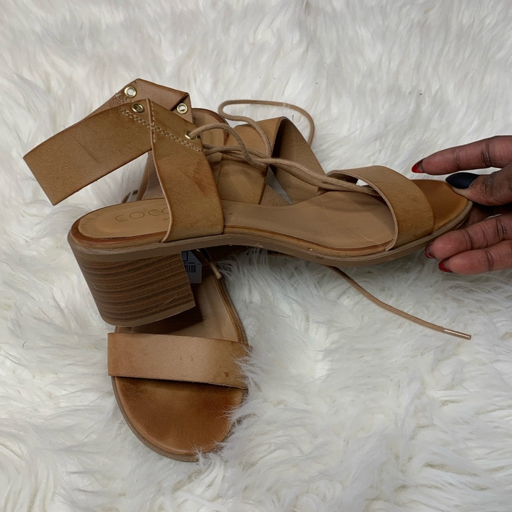 CoCo Reef comfy strappy sandal